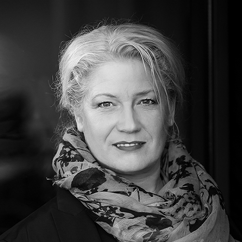 Dipl.-Ing. Architektin / M.A. Mediendesign